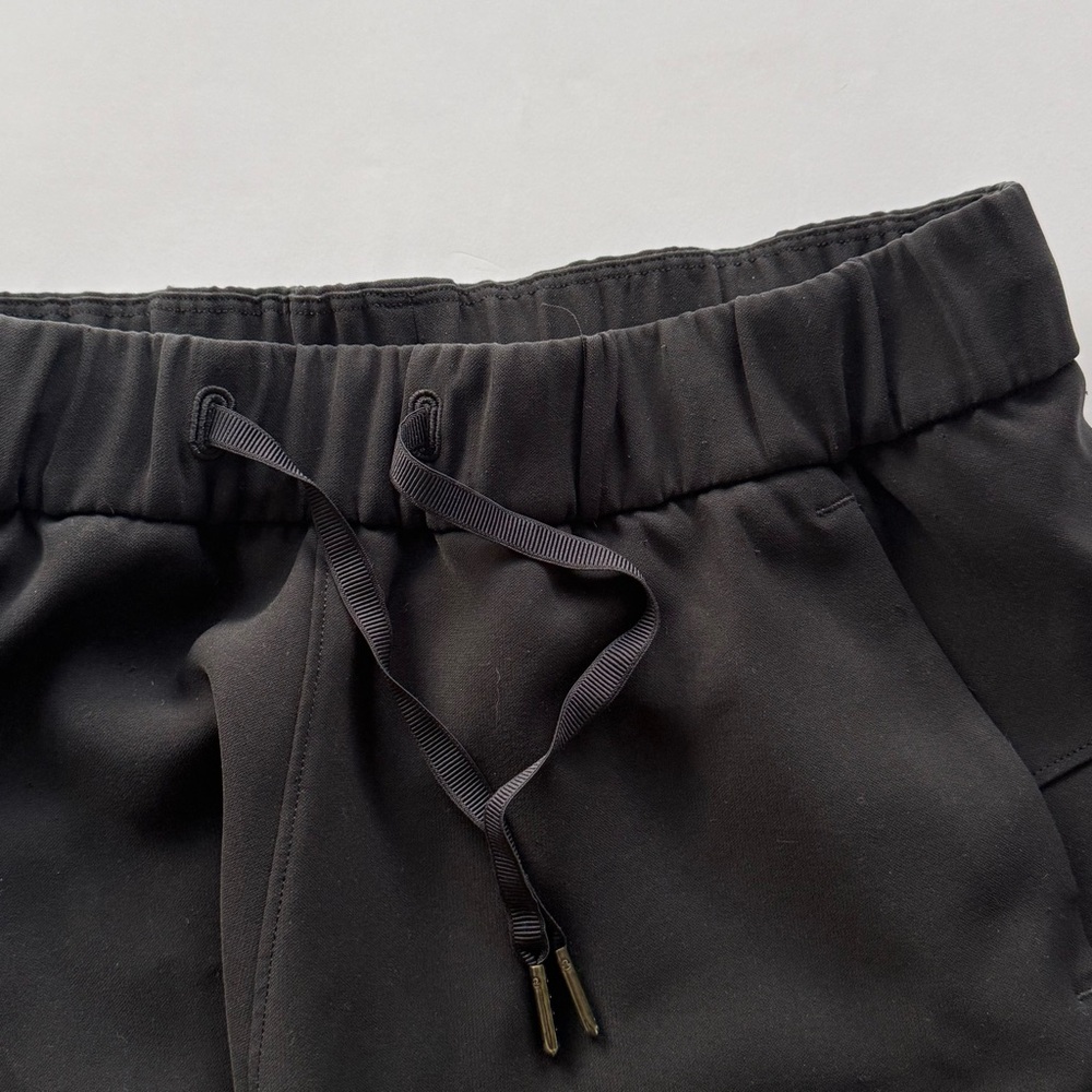 lululemon athletica On The Fly Women's Black Athletic Shorts 2.5” - Picture 11 of 11